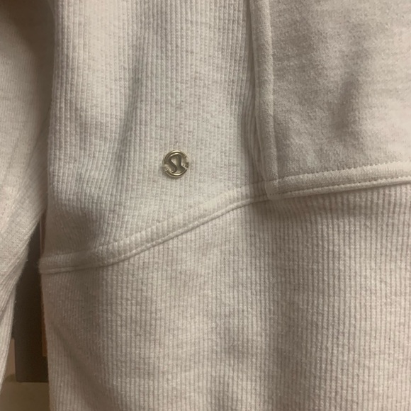 Lululemon Radiant Hooded Zippered Jacket Long Sleeves In Cream Or Oatmeal Color - Picture 11 of 16